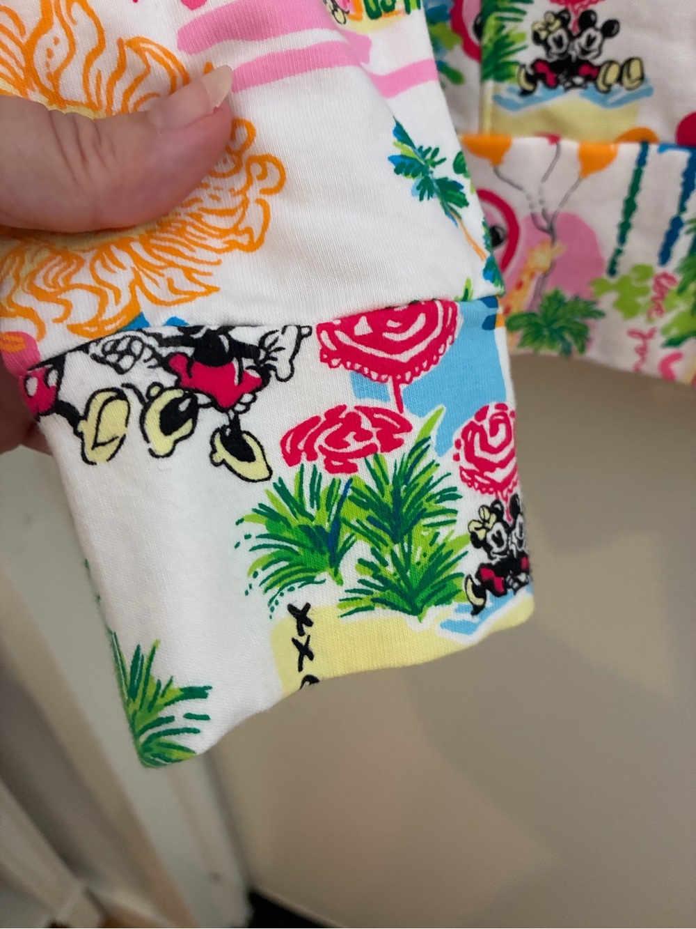 Disney x Lilly Pulitzer Colorful Tropical Half-Zip Pullover Popover Large EUC - Picture 10 of 13